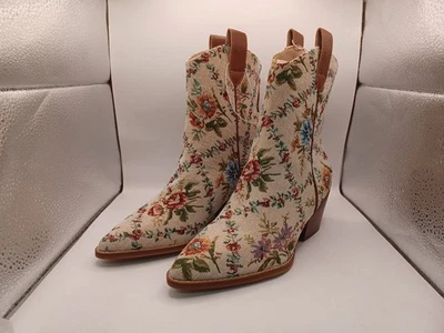 NUEVAS Botas Altar'd State Demi Tapiz Floral 2" Tacón-Multicolor Mujer Talla 7 EE. UU. Foto 1 de 4