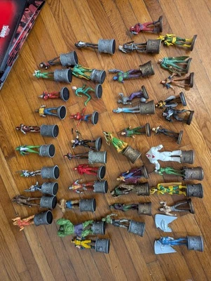 Lot Of 43 Eaglemoss Marvel Chess Pieces & Magazines - Image 1 of 4