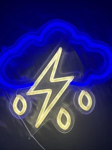 Rain cloud with lighting LED sign wall decor man cave/bedroom - Picture 1 of 3