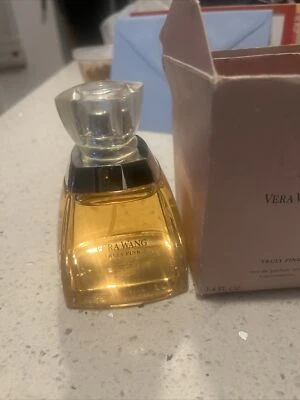 Caja abierta sin tapa Vera Wang Truly Pink eau de parfum spray 3,4 oz 100 ml para mujer Foto 1 de 4