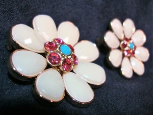 EUC Joan Rivers Signed Set of Off White Pink Turquoise Crystal Pins Brooches - Picture 1 of 3