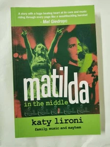 Matilda In The Middle *Signed* - Imagen 1 de 6