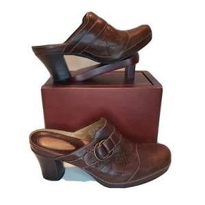 Clarks Artisan Brown Leather Basket Weave With Buckle Mule Clogs - Size 8M - Picture 1 of 7