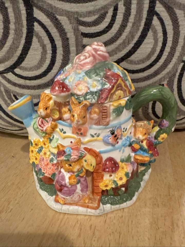 Vintage Mercuries Bunny Rabbit  Collector Tea Pot Ceramic 1999 - Image 1 of 1