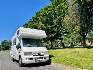 2005/55 Elddis Expedition 300 Motorhome - 5 Berth + 4 Travelling Belts! - Picture 1 of 24