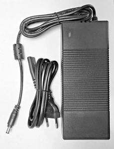 Steckernetzteil 12V 8A 96W, 5,5mm Hohlstecker Netzadapter Netzteil LED 8000mA - Bild 1 von 6