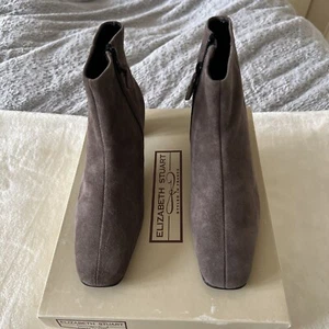 Elizabeth Stuart Suede Boots BNIB - Imagen 1 de 8