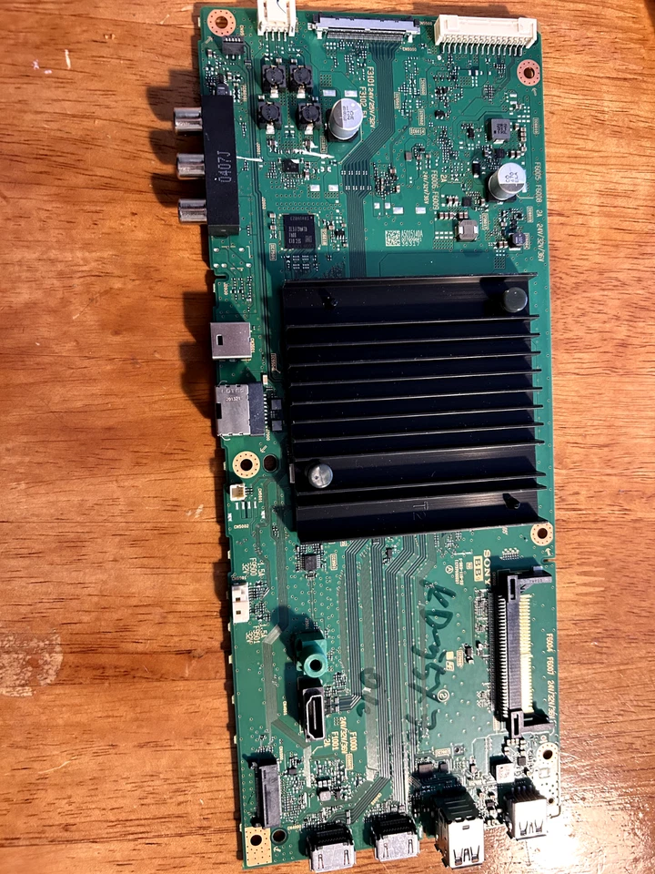 PLACA PRINCIPAL MB PARA TV SONY KD-55X7052 1-983-119-22 A5015140A PANTALLA:LMY550FN04 Foto 1 de 1