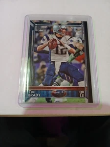 2015 Topps - Tom Brady #125 Fußball in der rechten Hand - Bild 1 von 2