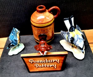 VINTAGE 4 PCS OF PENNSBURY POTTERY2-2 BIRDS, JUG AND BIRD/SIGN -FIGURES - Picture 1 of 4