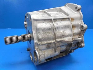 Porsche 911 964 Carrera 4 (1989-1990) OEM G64 Transmission Distributor Housing - Bild 1 von 8