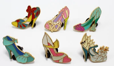 Juego de 6 prendedores comerciales de colección de zapatos de tacón alto de princesa Disney Park Foto 1 de 2