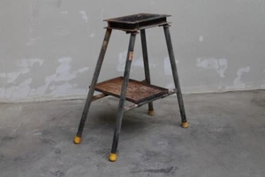 1 x alter Bock Metall Ständer Metallbock Industriedesign Werkstatt Loft klappbar - Bild 1 von 8