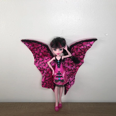 Monster High Ghoul to Bat Draculaura 2015 Clothes Shoes Mattel Collectible 11" Cover