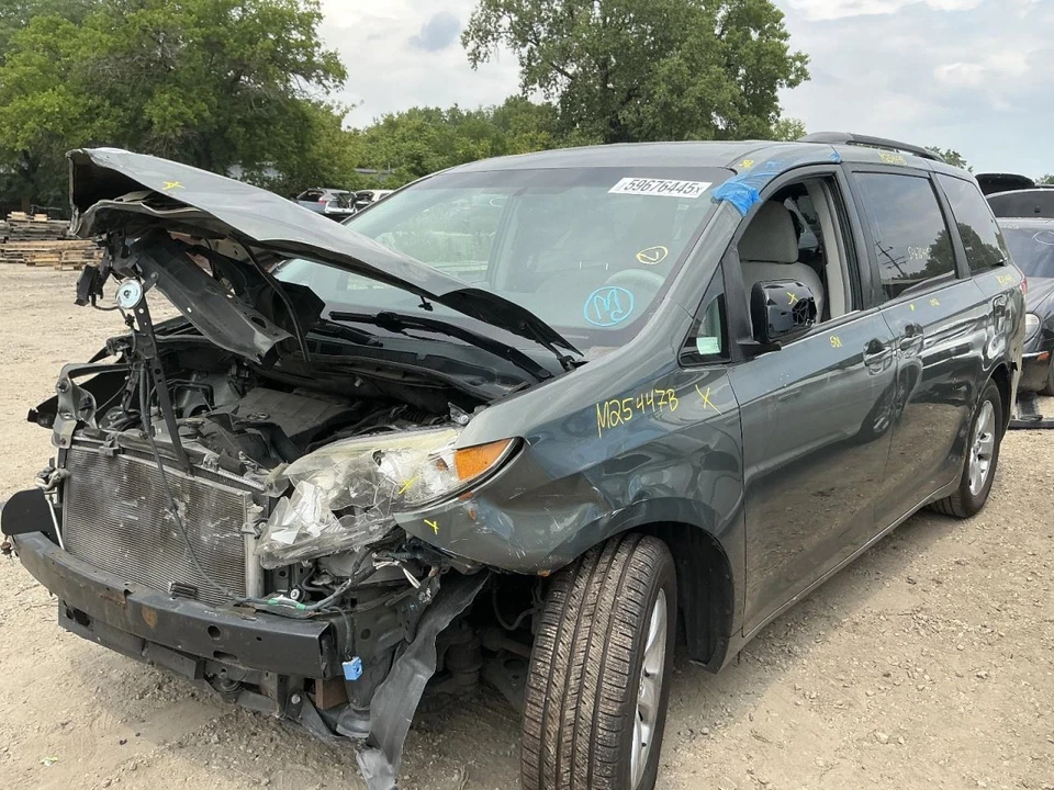 Power Brake Booster Fits 11-16 SIENNA 843949 Foto 1 de 4