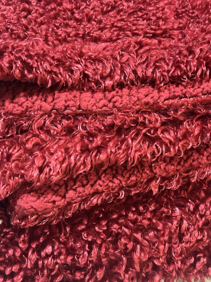 Pottery Barn Fireside 舒适双面扔 50 英寸 X 60 英寸红色 — 第 1/4 张图片