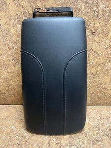 ⁉️ 2017-2019 NISSAN ROGUE SPORT CONSOLE STORAGE BOX ARMREST ARM REST LID ⁉️ - Picture 1 of 6
