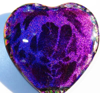 Escultura pisapapeles HALLOWEEN de pie libre de corazón CHUCKY CHUCKY de vidrio fundido dicroico Foto 1 de 4