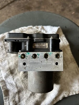 Conjunto de bomba de freno antibloqueo ABS Kia Sedona 2007-2009 control de estabilidad OEM Foto 1 de 4