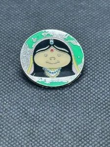 Disney Trading Pin - Hidden Mickey Its A Small World India 2009 - Pin 4 of 6 - Picture 1 of 2