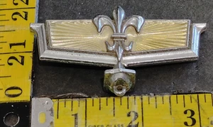 CHEVROLET CAPRICE CLASSIC CIRCA '78 HOOD ORNAMENT. NO BASE. (4956) - Picture 1 of 15