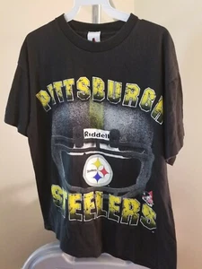 Pittsburgh Steelers NFL Riddell Vintage Black Team Helmet Large T-Shirt - Picture 1 of 3