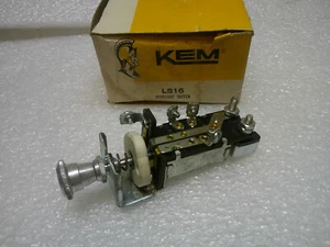 Kem #LS16 1953 Oldsmobile GM Universal 12V Headlight Switch - Picture 1 of 4