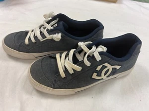 Womens DC Shoes Size 8.5 Blue - Picture 1 of 6