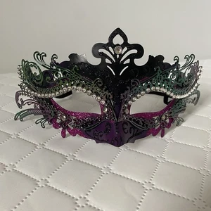 Iron Art Painting Half Face Mask Halloween Mardi Gras Party NWT - Picture 1 of 6