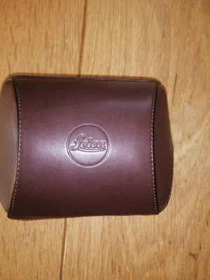 Genuine Leica Leather Case D-Lux 4 Grip Finder Soft Pouch - Image 1 of 4