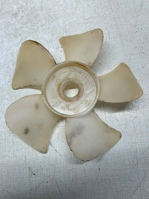 Ventilador intercambiador de calor intercambiador de calor motor CASE/Ingersoll 222 tractor Kohler K301 12 hp Foto 1 de 4