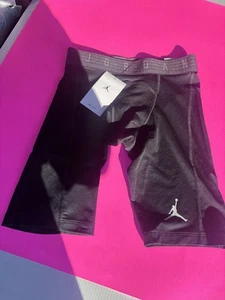 Neu Air Jordan Kompressionsshorts schwarz Herren XS - Bild 1 von 5