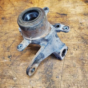 2002 Suzuki Eiger 400 Knuckle Left Front Steering Hub 51241-03G10 - Bild 1 von 9