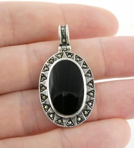 Sterling Silver Black Onyx and Marcasite Studded Oval Sun Motif Pendant 925 6.3g - Picture 1 of 14