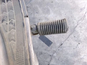 foot peg right rear 98356 for SUZUKI LIDO 75 1993 - Imagen 1 de 3