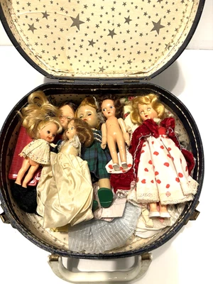 Estuche redondo para muñecas de colección de colección de 10,5 pulgadas + 6 muñecas Ginny Walker surtidas + ropa + perchas + Foto 1 de 4