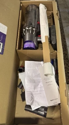 Aspiradora con varilla inalámbrica Dyson Outsize Total Clean $899 - níquel/rojo nueva Foto 1 de 4