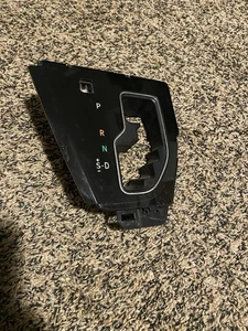 2015-2020 TOYOTA SIENNA TRANSMISSION SHIFT SHIFTER GEAR POSITION INDICATOR OEM - Picture 1 of 4