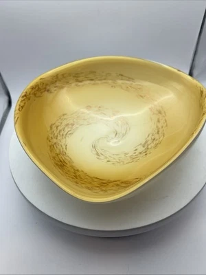 Atributo Alfredo Barbini vintage. Vidrio artístico de Murano 8 1/2 copos de oro con fondo blanco Foto 1 de 4