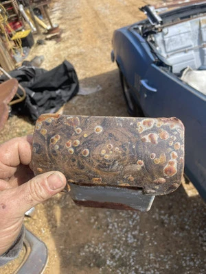 1968 Pontiac Firebird Ash Tray Used - Imagem 1 de 4