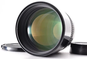 Nikon Nikkor Ai-s AIS 135mm f/2 Teleobiettivo Prime Lens Japan #1107 quasi nuovo - Foto 1 di 12
