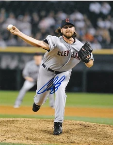 CHRIS PEREZ CLEVELAND INDIANS ACTION SIGNED 8x10 - Picture 1 of 1