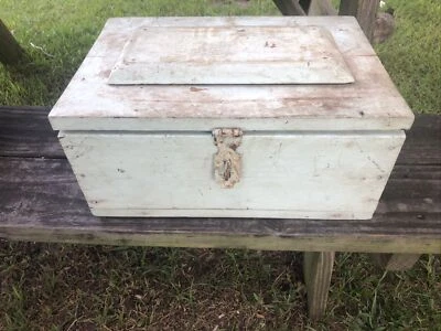 ANTIQUE PRIMITIVE WOODEN CARPENTERS TOOL BOX OLD PAINT HANDMADE FARM BARN FIND - Image 1 of 4
