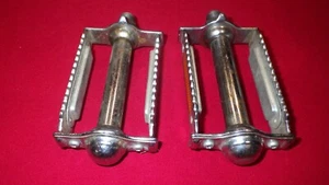 VINTAGE STEEL PEDALS FOR BICYCLE, 9/16 SPINDLES, CHROME FINISH, GOOD CONDITION - Picture 1 of 2