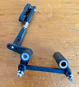 REDCAT RACING VOLCANO S30 STOCK STEERING LINKAGE LAST ONE - Picture 1 of 2