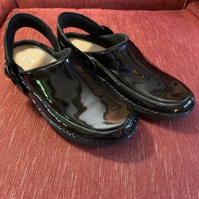 FitFlop Women’s 7 Patent Leather Slip On Clog Black Comfort Shoes - Image 1 of 4