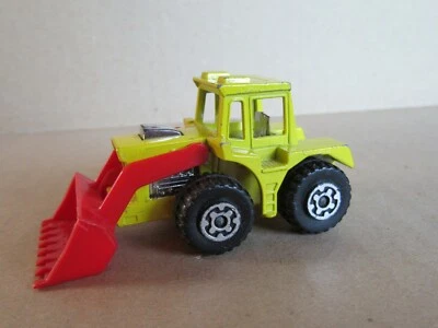 905 C 1976's Matchbox 29 England Tractor Shovel 1:100 Superfast - Image 1 of 4