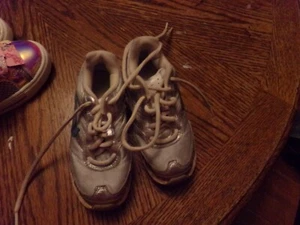 *TODDLER GIRLS NIKE SNEAKERS SIZE 11 384 - Picture 1 of 3