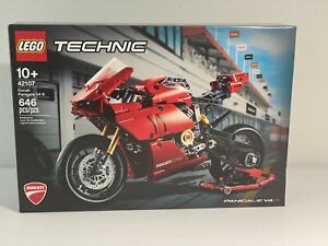 LEGO Set Ducati Panigale V4 R Technic (42107) NEW SEALED FREE SHIPPING LOOOOOOOK
