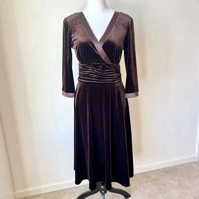 Vestido Vintage SANDRA DARREN Terciopelo Cuello en V Ajuste y Acampanado Manga 3/4—Talla 10 Foto 1 de 4
